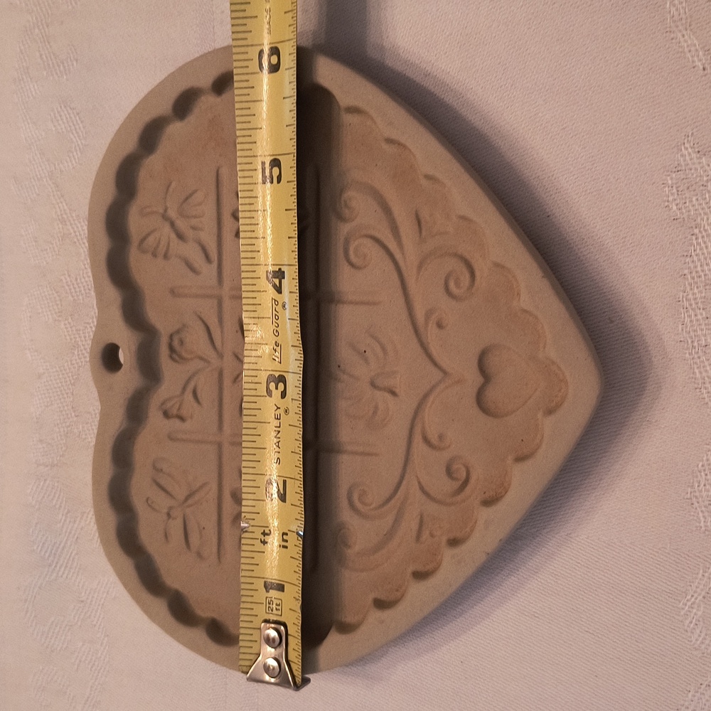 Vintage Gardens Of The Heart Cookie Mold - Picture 14 of 16